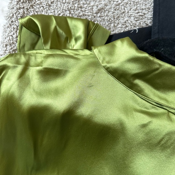 ❌SOLD❌Cinq a sept jacey green silk button down faux wrap dress FINAL PRICE - Picture 12 of 13